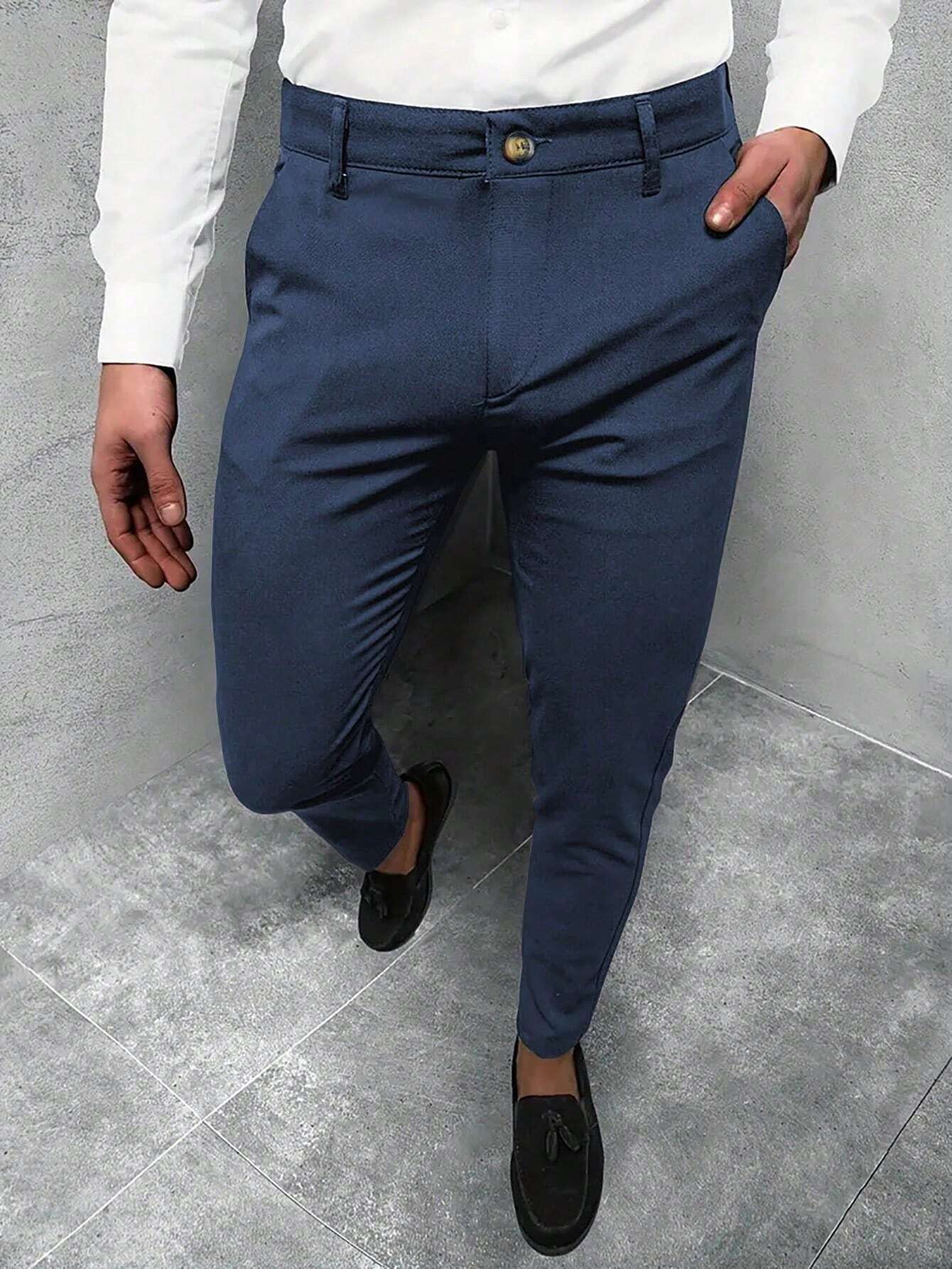 Jasper | Plain colored men's trousers for casual business travel