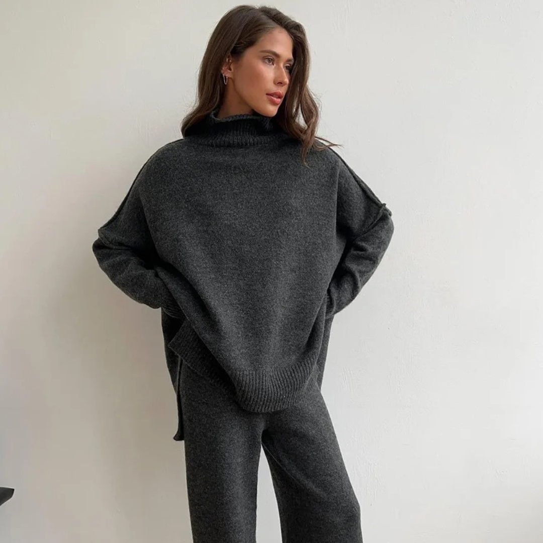 Mila | Soft Turtleneck Sweater and Knit Pants Set